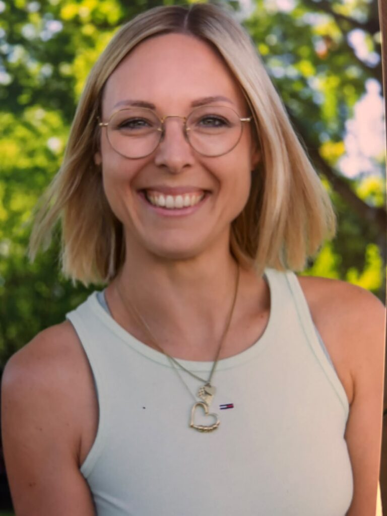 Simone Decker Erste-Hilfe-Kurs am Kind